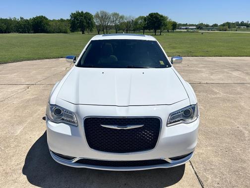 2017 Chrysler 300C Base