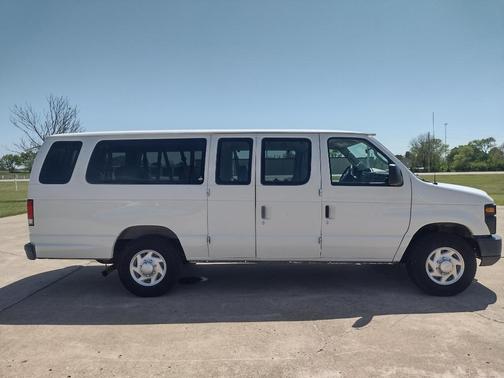 2013 Ford E350 Super Duty XL