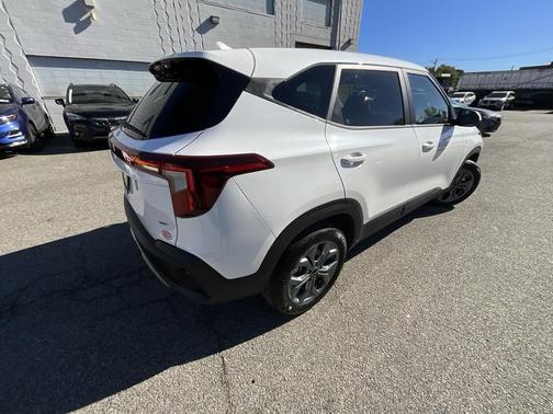 2025 Kia Seltos LX
