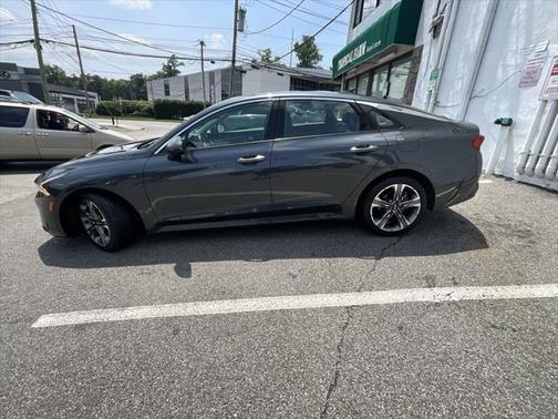 2022 Kia K5 EX