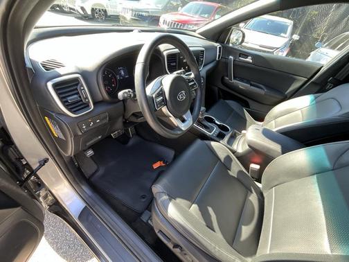 2022 Kia Sportage S