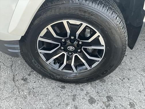2022 Toyota Tacoma TRD Sport
