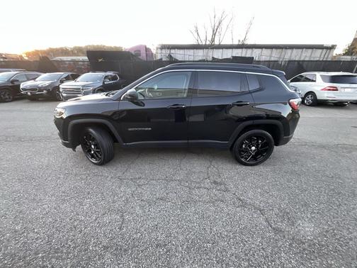 2023 Jeep Compass Latitude Lux