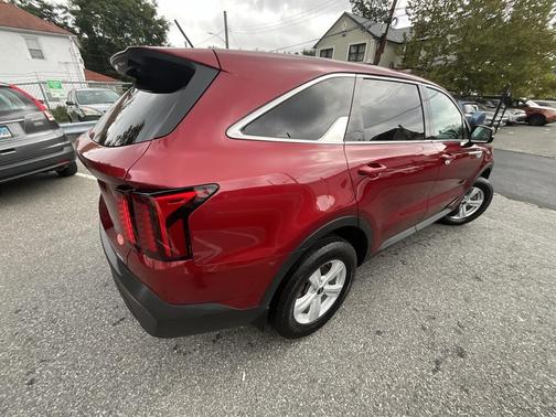 2023 Kia Sorento LX