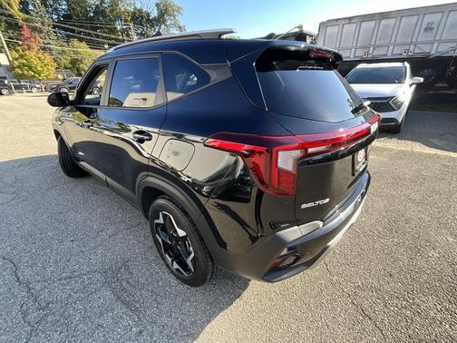 2025 Kia Seltos S