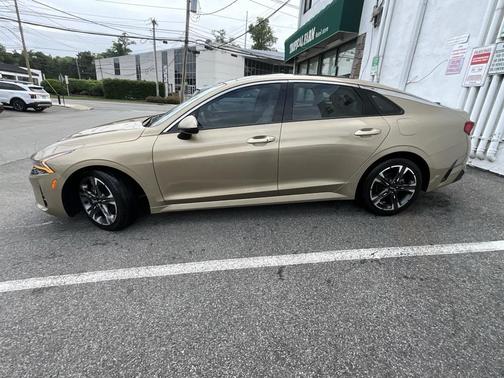 2022 Kia K5 EX