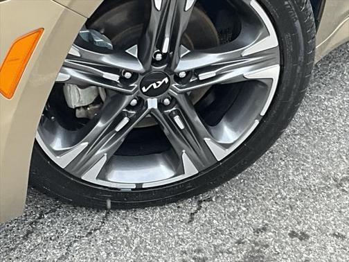 2022 Kia K5 EX