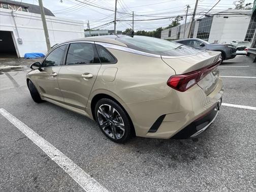 2022 Kia K5 EX