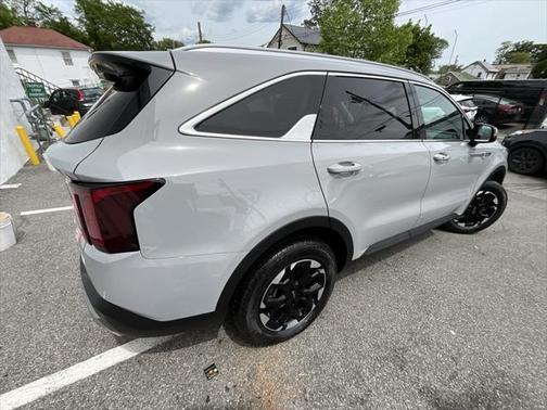 2025 Kia Sorento S