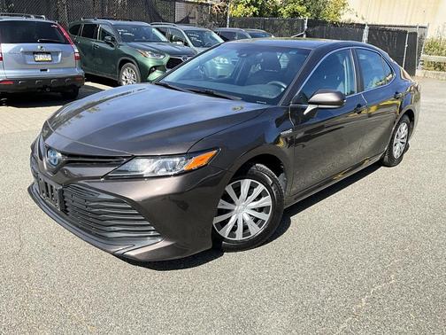 2018 Toyota Camry Hybrid LE