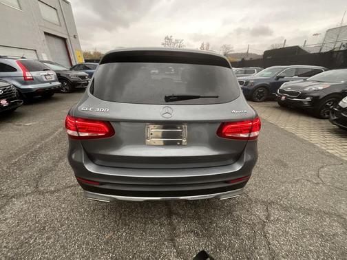 2017 Mercedes-Benz GLC 300 4MATIC