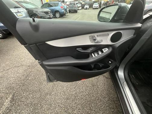 2017 Mercedes-Benz GLC 300 4MATIC