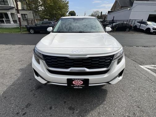 2023 Kia Seltos LX