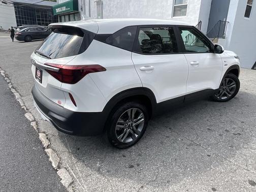 2023 Kia Seltos LX