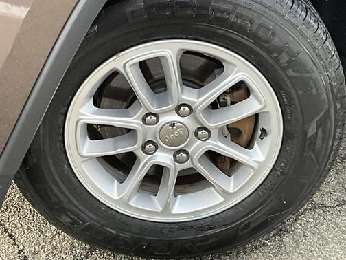 2020 Jeep Grand Cherokee Laredo