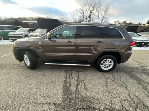 2020 Jeep Grand Cherokee Laredo