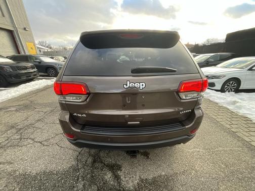2020 Jeep Grand Cherokee Laredo