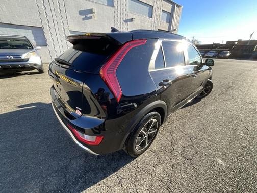 2023 Kia Niro EX