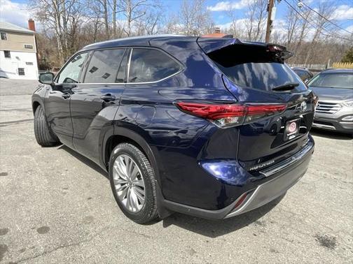 2021 Toyota Highlander Platinum