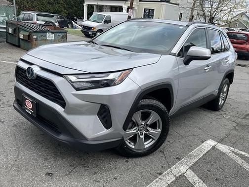 2022 Toyota RAV4 Hybrid XLE
