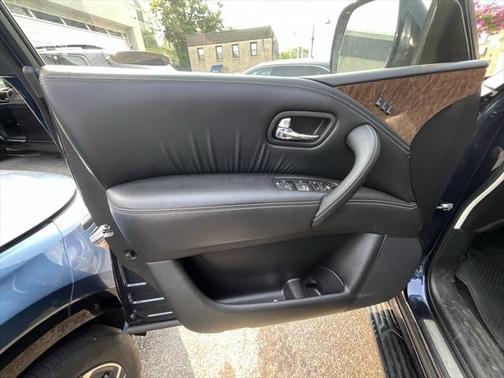 2017 INFINITI QX80 Base