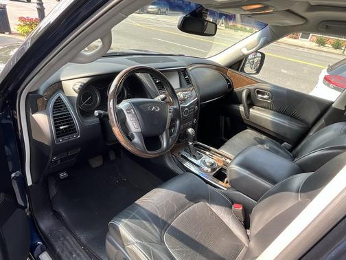 2017 INFINITI QX80 Base