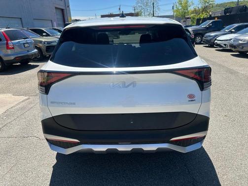 Snow White Pearl 2023 Kia Sportage Hybrid LX