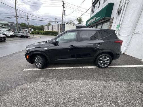 2025 Kia Seltos LX