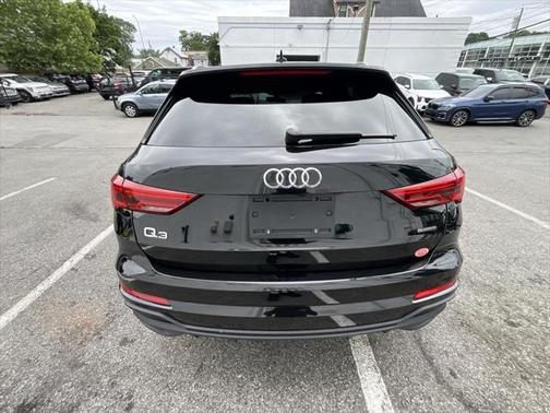 2024 Audi Q3 Premium 45 TFSI S line quattro Tiptronic