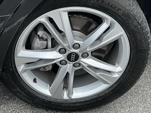 2024 Audi Q3 Premium 45 TFSI S line quattro Tiptronic