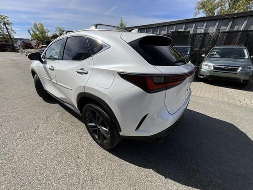 2022 Lexus NX 450h+ Luxury