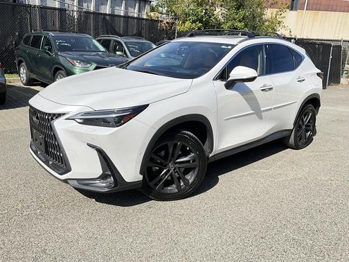 2022 Lexus NX 450h+ Luxury