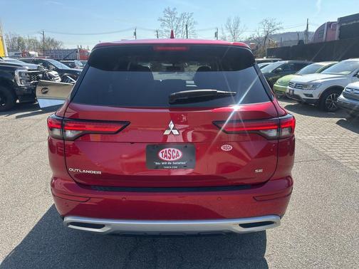 Red Diamond 2024 Mitsubishi Outlander SE 2.5 S-AWC