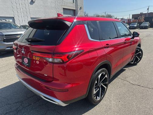 Red Diamond 2024 Mitsubishi Outlander SE 2.5 S-AWC