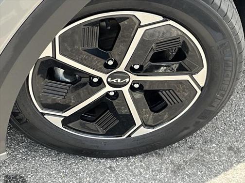 2023 Kia Niro Plug-In Hybrid EX