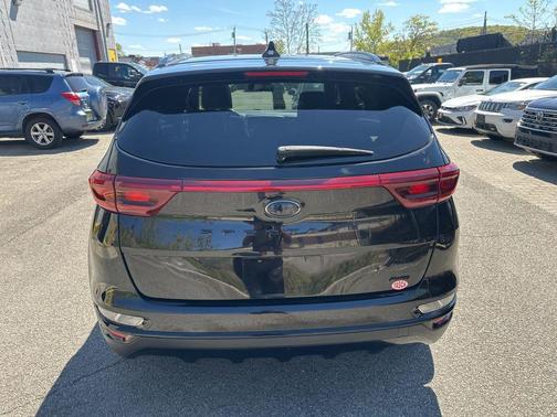 Black Cherry 2022 Kia Sportage S