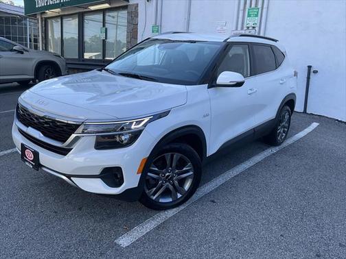 2023 Kia Seltos S
