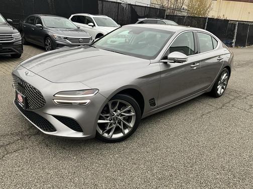 2022 Genesis G70 2.0T AWD