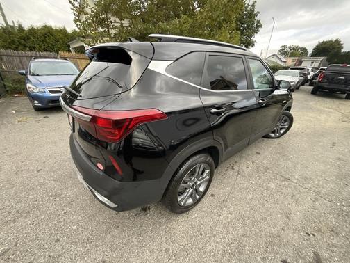 2023 Kia Seltos S