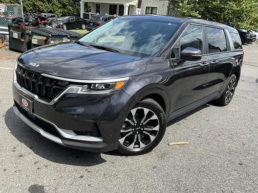 2023 Kia Carnival EX