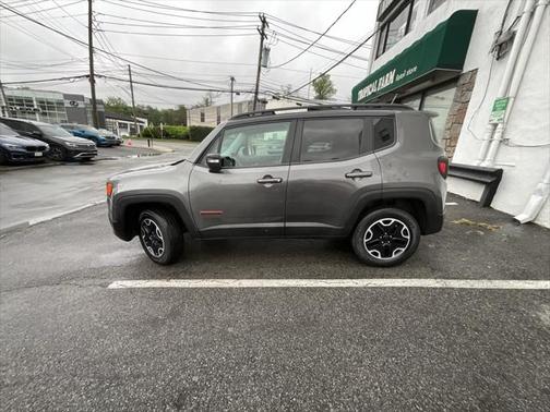 2016 Jeep Renegade Trailhawk