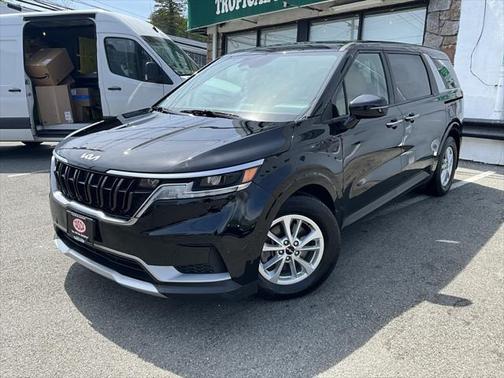 2023 Kia Carnival LX