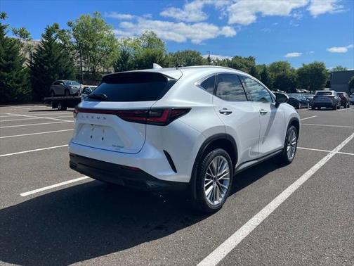 2025 Lexus NX 350h Premium