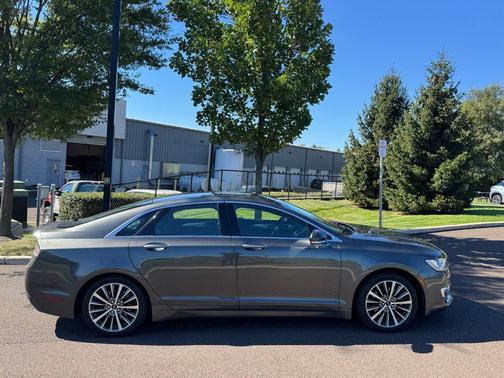 2020 Lincoln MKZ Standard