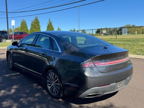 2020 Lincoln MKZ Standard