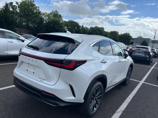2025 Lexus NX 350h Premium