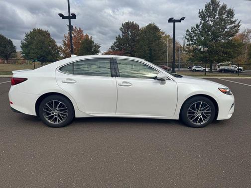 2016 Lexus ES 350 Base