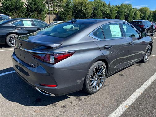 2025 Lexus ES 350 Luxury
