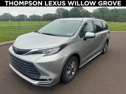 2021 Toyota Sienna XLE 7 Passenger