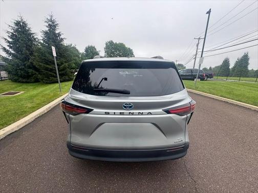 2021 Toyota Sienna XLE 7 Passenger